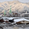 实拍：日本海啸垃圾形